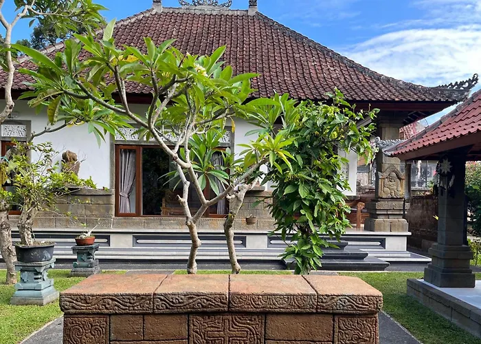 Karma Luwih House Villa
